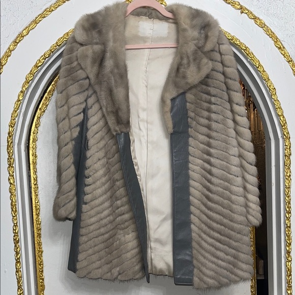 Vntge Mink Fur Coat – Horizontal Chevron Let-Out Construction Silvery Taupe. S/M - Picture 3 of 7